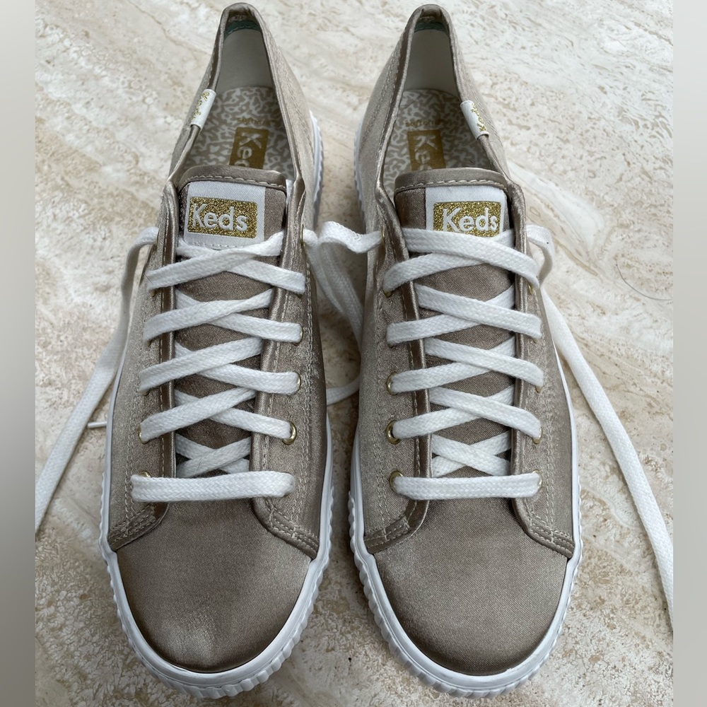 NEW never worn! Women’s metallic gold triple kick keds